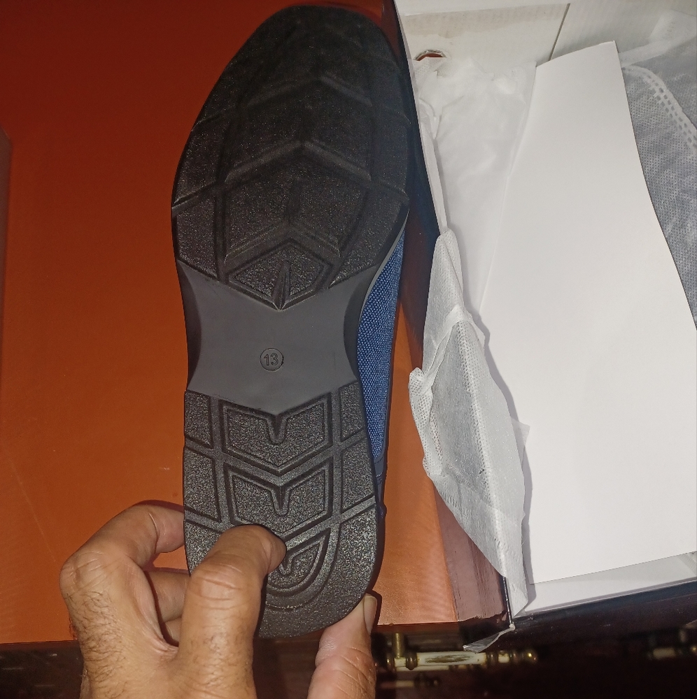 Mens casual shoe